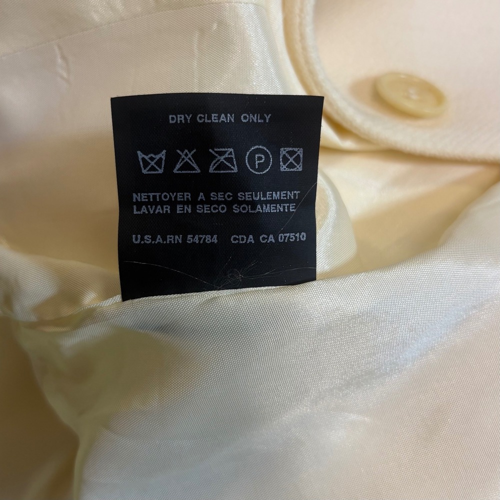 Emanuel Emanuel Ungaro Blazer Size 8 Cream
Wool Blend Mohair Notched Lapel - Picture 9 of 11